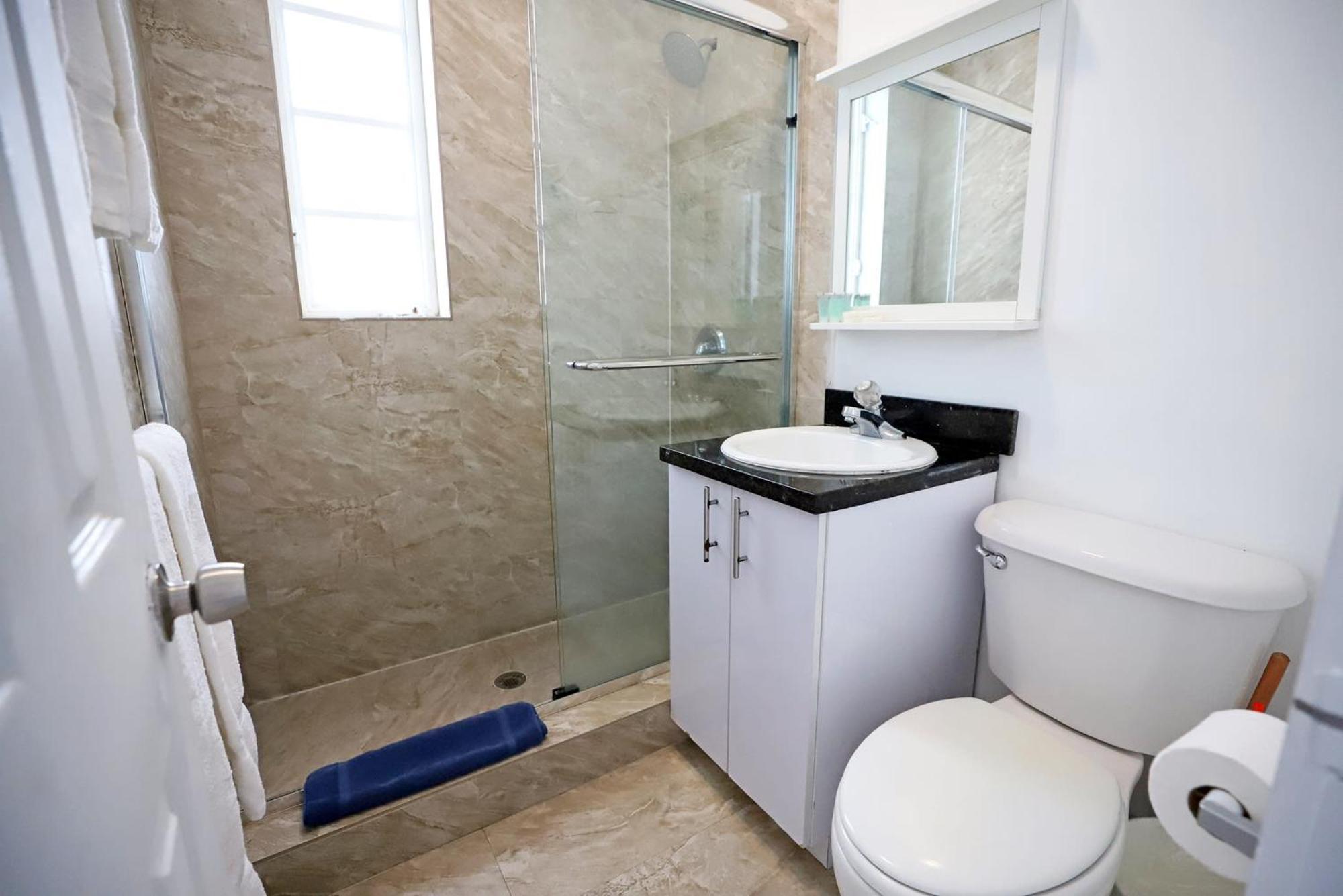 2 Bedroom Apartment 3 Minute Walk To South Beach & Ocean Drive Μαϊάμι Μπιτς Εξωτερικό φωτογραφία