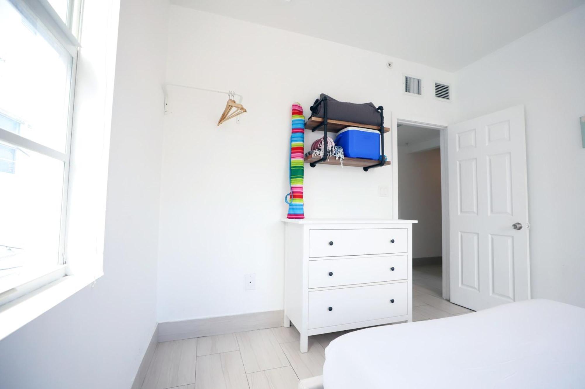 2 Bedroom Apartment 3 Minute Walk To South Beach & Ocean Drive Μαϊάμι Μπιτς Εξωτερικό φωτογραφία