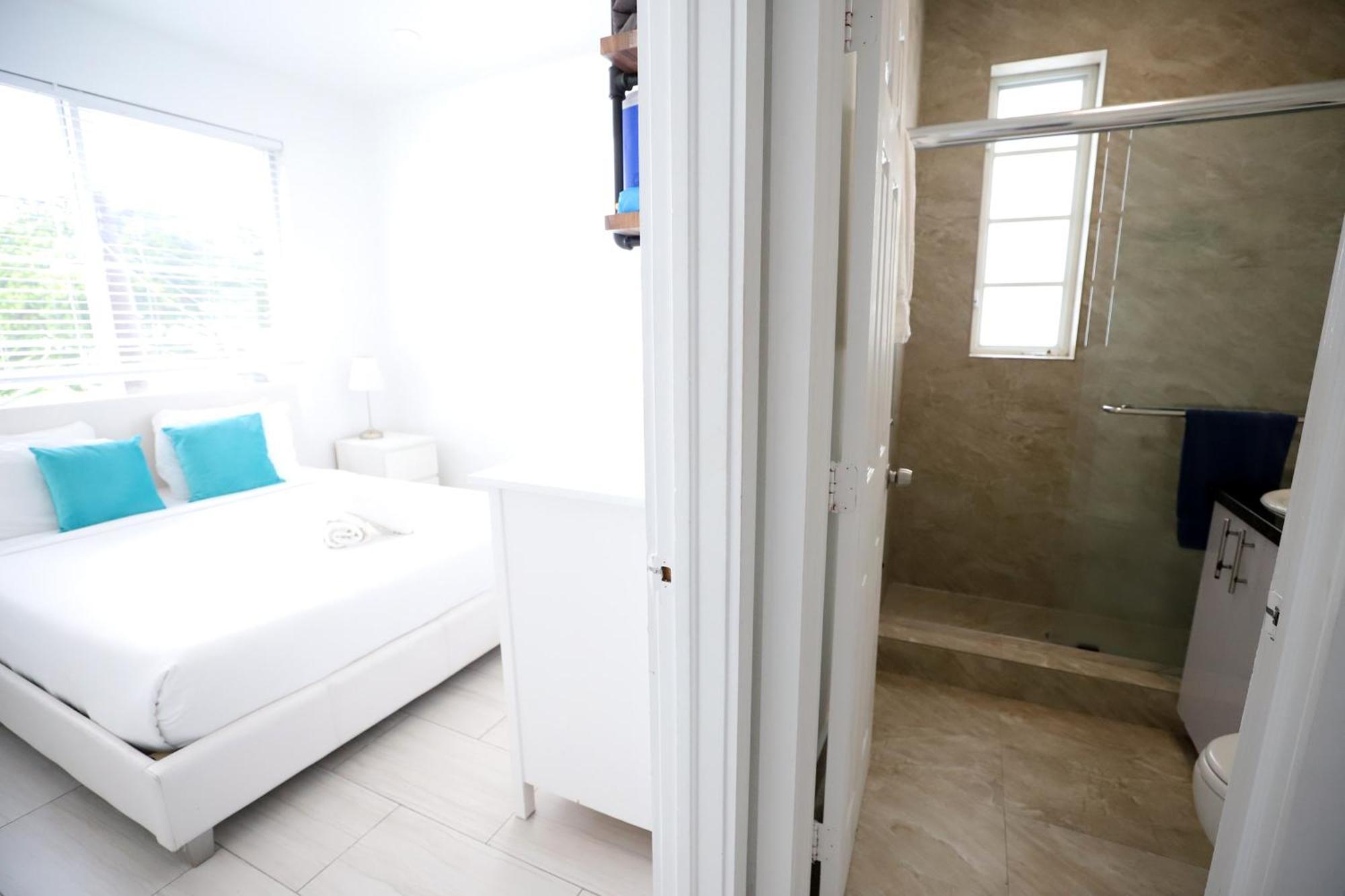2 Bedroom Apartment 3 Minute Walk To South Beach & Ocean Drive Μαϊάμι Μπιτς Εξωτερικό φωτογραφία