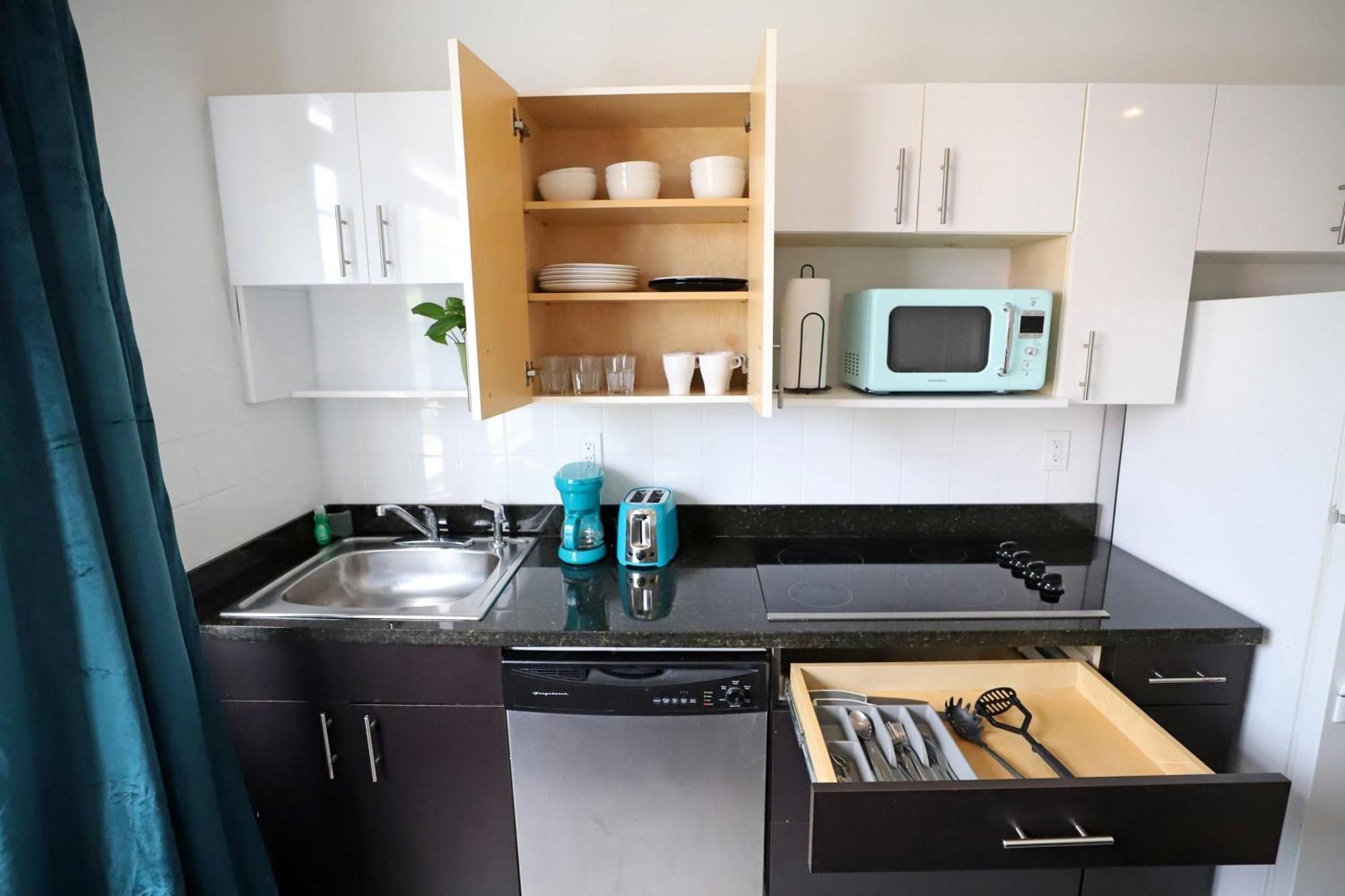 2 Bedroom Apartment 3 Minute Walk To South Beach & Ocean Drive Μαϊάμι Μπιτς Εξωτερικό φωτογραφία